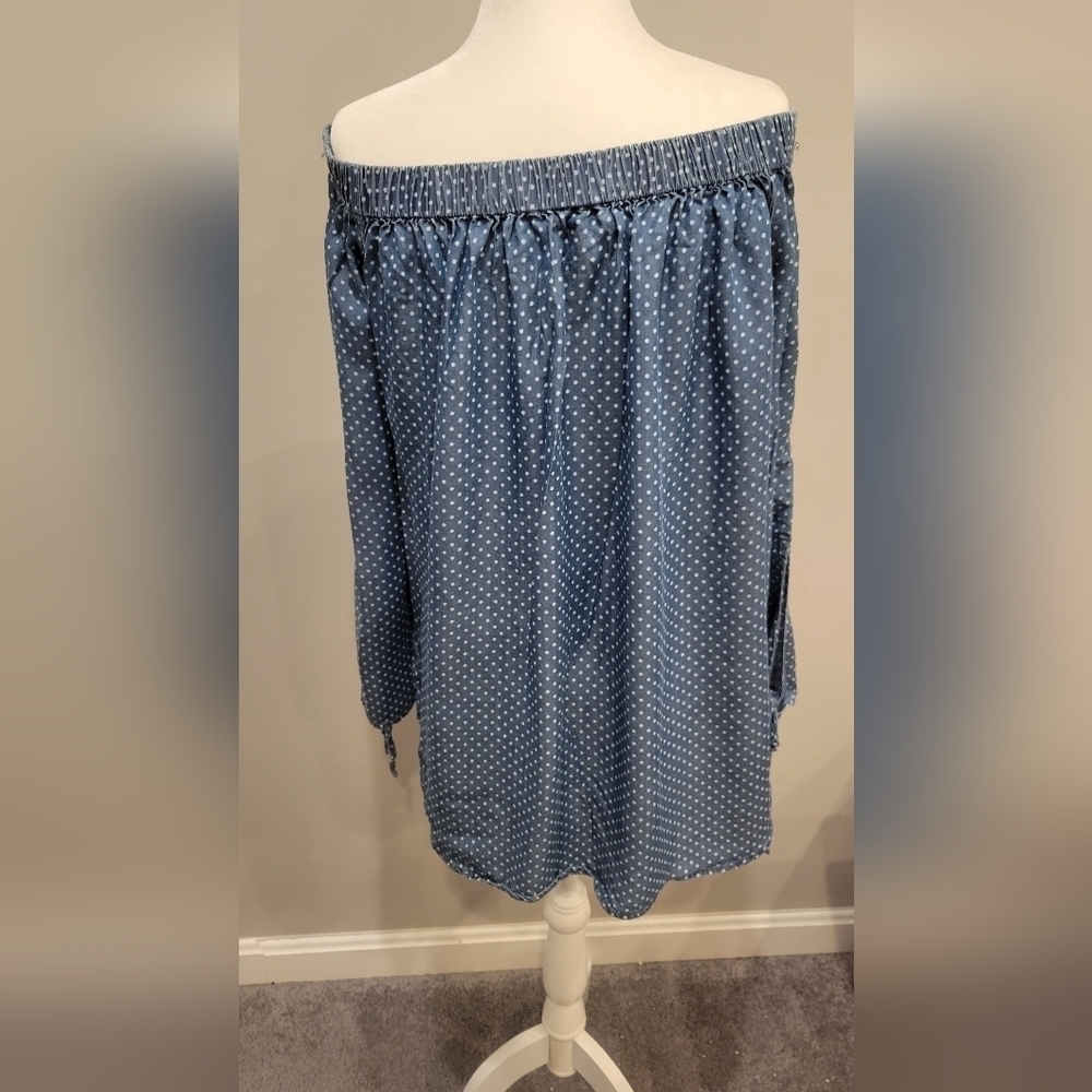 Alison Andrew Denim Blouse Cold Shoulders Color: Blue Size S - Picture 5 of 5